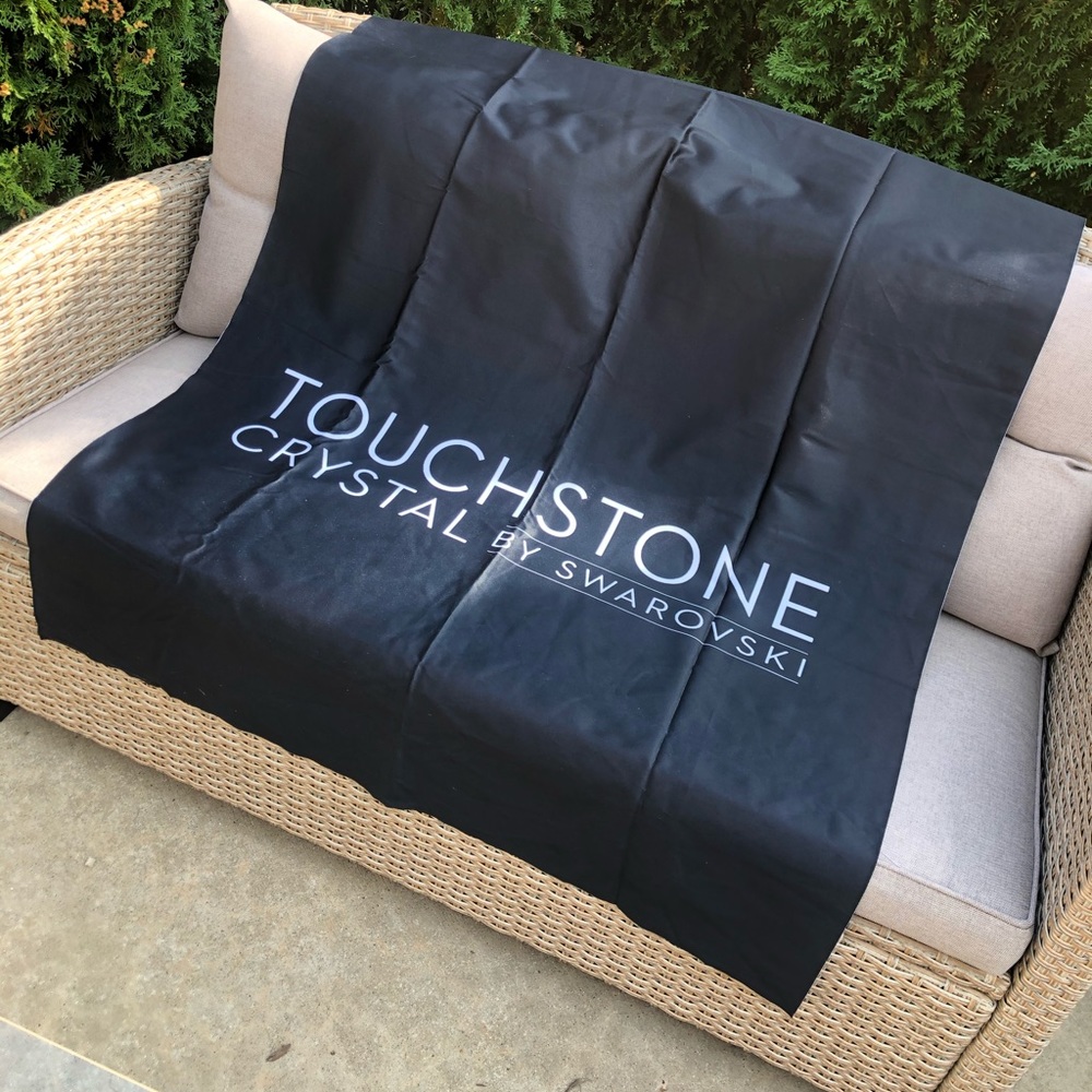 Touchstone table cover
